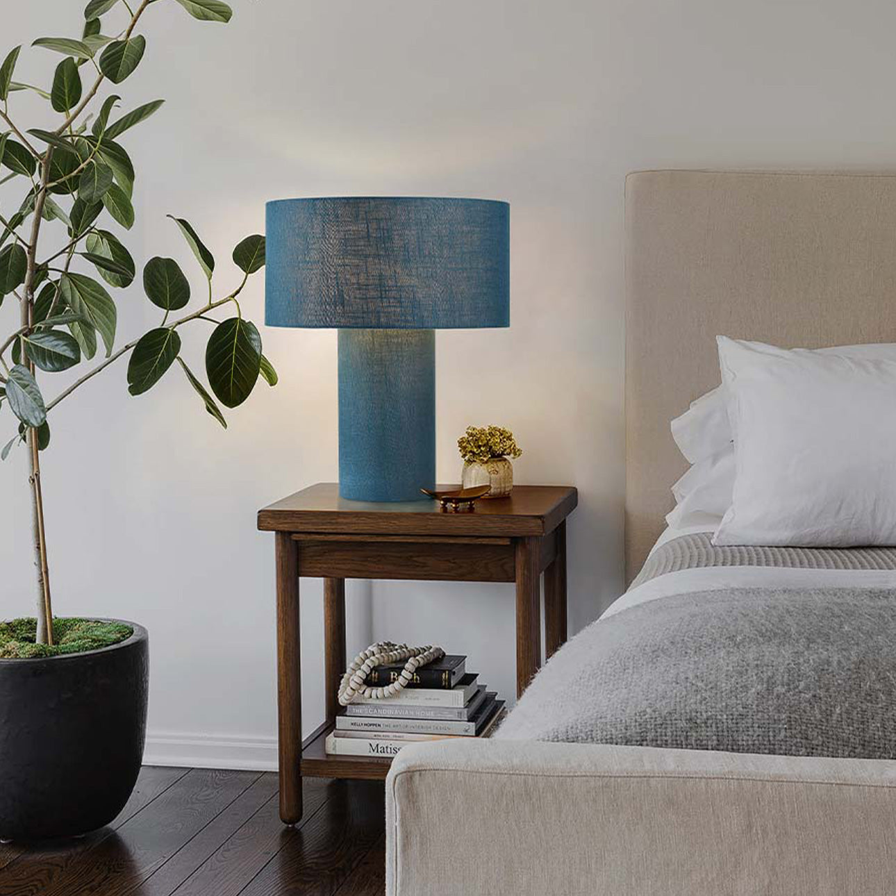 Moonlight Modern Linen Table Lamp - 20"