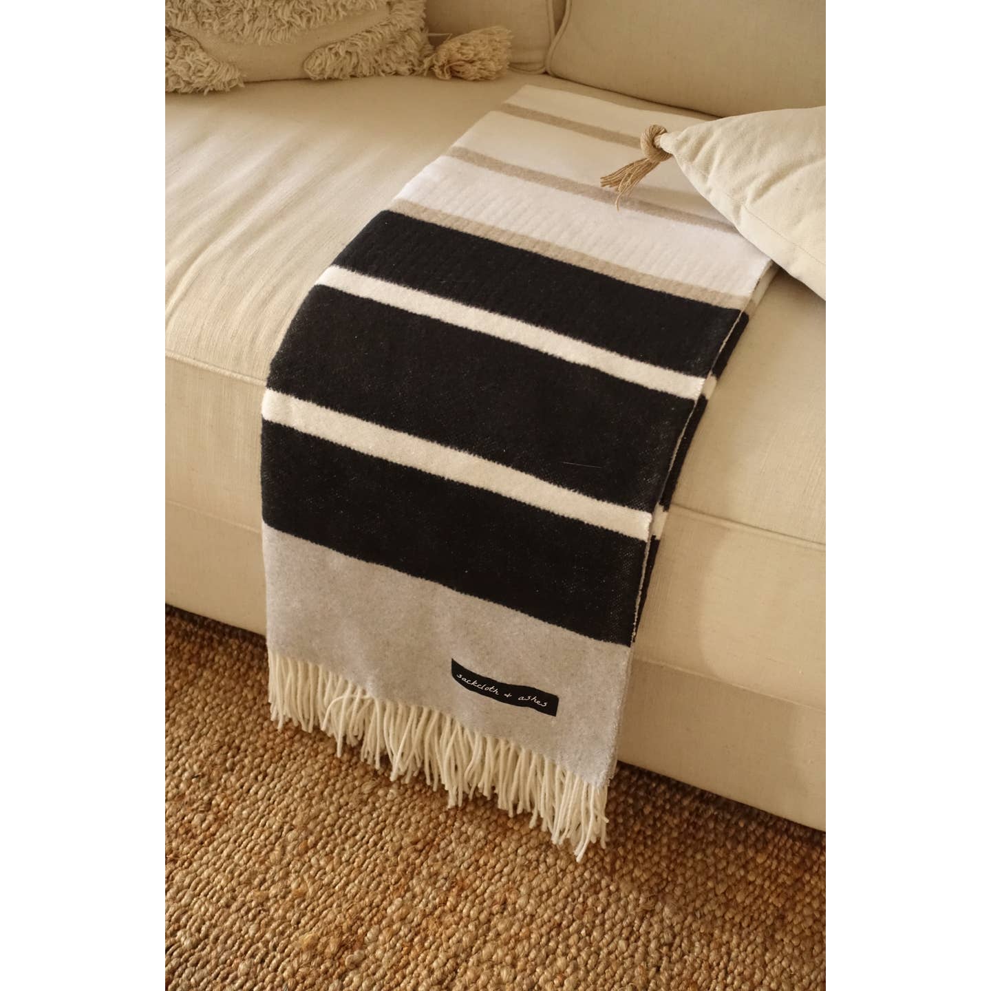 Contrast Composition Throw Blanket