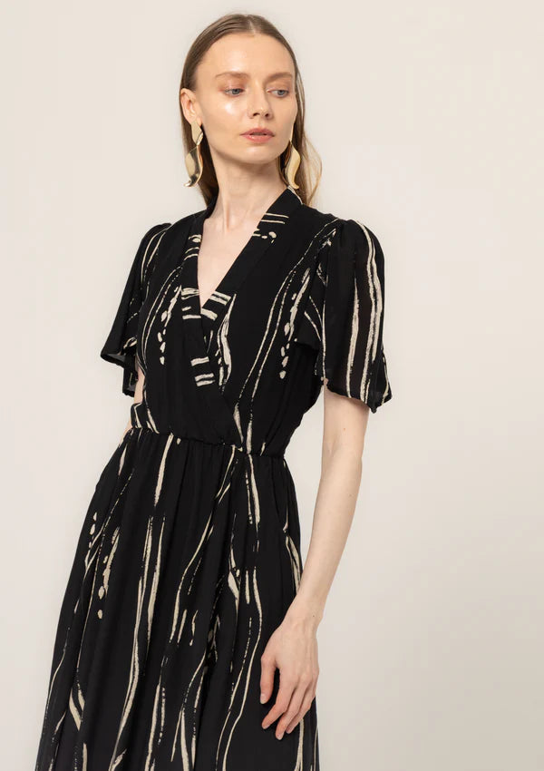 La Vie En Rose Dress - Black Sumi