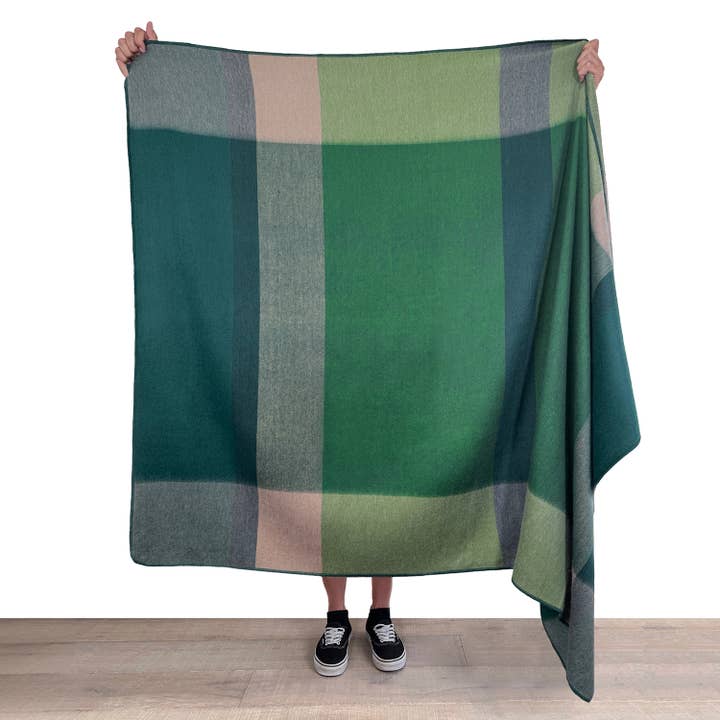 Alpaca Throw, Alpine